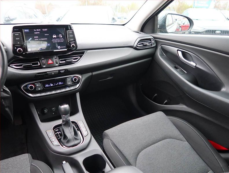Hyundai i30 (2022) Komfort 1.0 T-GDI, Automat, ČR - fotka 8 z 18