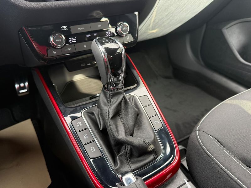 Škoda Fabia Monte Carlo 1,5 TSI 110 kW DSG - fotka 18 z 22