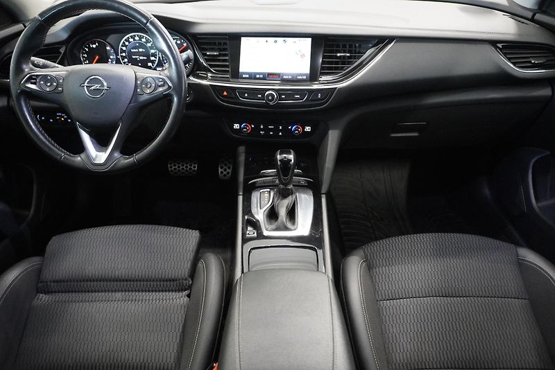 Opel Insignia 2,0 CDTI 125 kW SPORT AUTOMAT - fotka 21 z 29