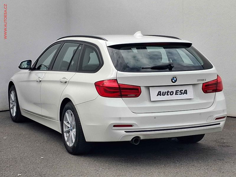 BMW Řada 3 (2018) 1.5T 318i, Sport Line, AT - fotka 6 z 22