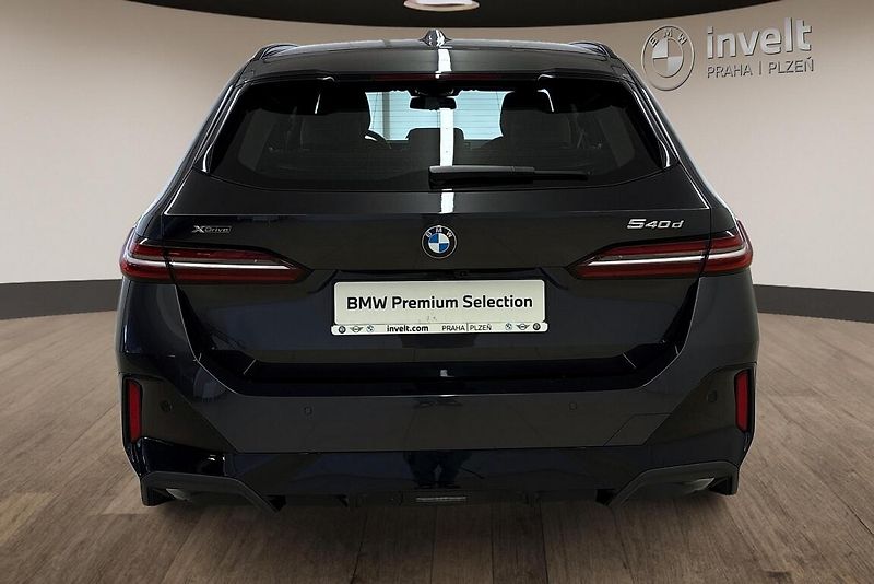 BMW Řada 5 540d xDrive Touring - fotka 4 z 22