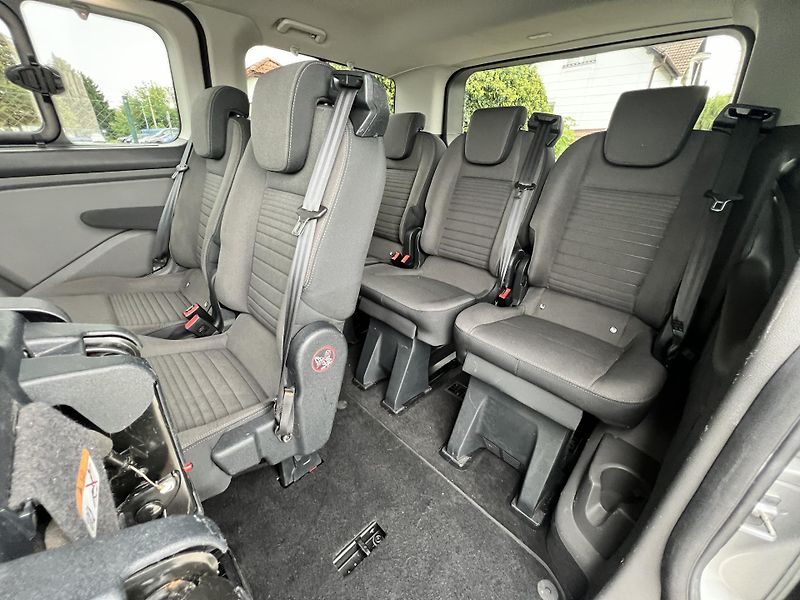 Ford Tourneo Custom 2.0TDCi TITANIUM 8MÍST ČR DPH - fotka 28 z 44