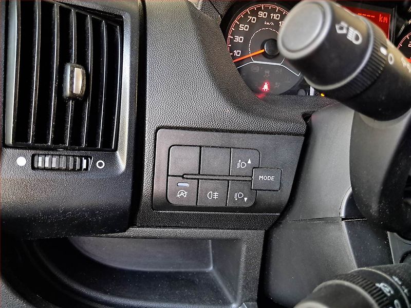 Peugeot Boxer (2021) 2.2 BlueHDi, Maxi, 14m3, 1.0t - fotka 15 z 17