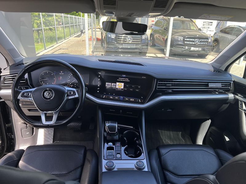Volkswagen Touareg (2019) 3.0TDi*210kW*4x4*Servis*Tažné - fotka 14 z 41