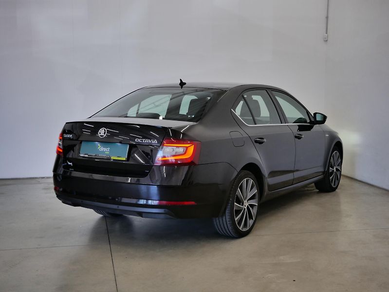 Škoda Octavia - fotka 2 z 27