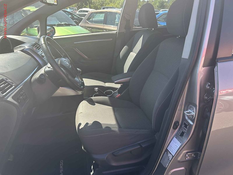 Toyota Verso (2015) 1.6D-4D, ČR, autoAC - fotka 9 z 19