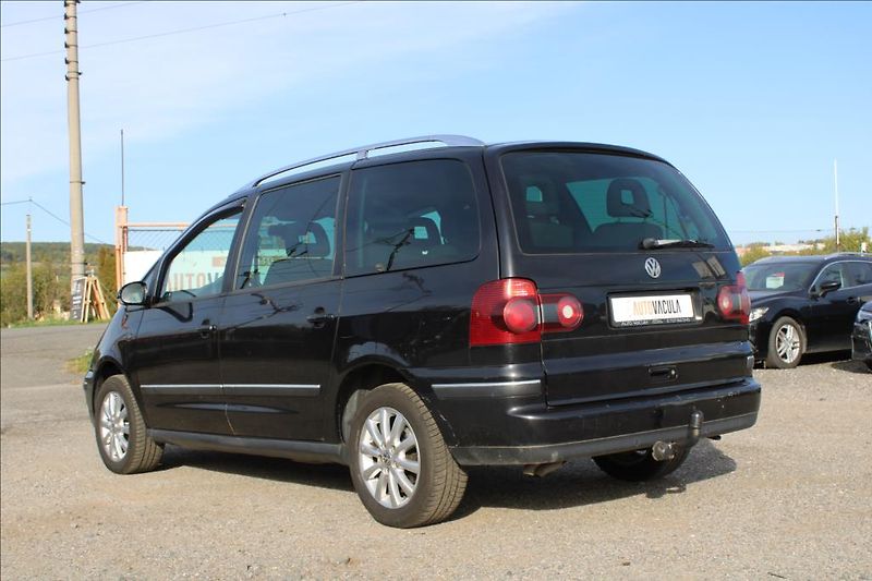 Volkswagen Sharan 1,9 TDi  TAŽNÉ,XENONY,7-MÍST - fotka 7 z 31