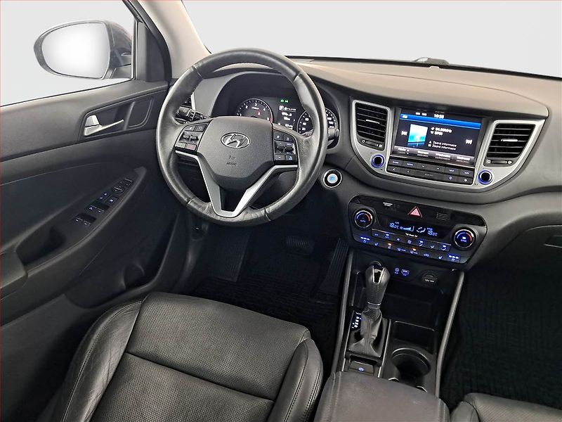 Hyundai Tucson (2015) 2.0 CRDi, 4X4, Automat, Kůže - fotka 7 z 31