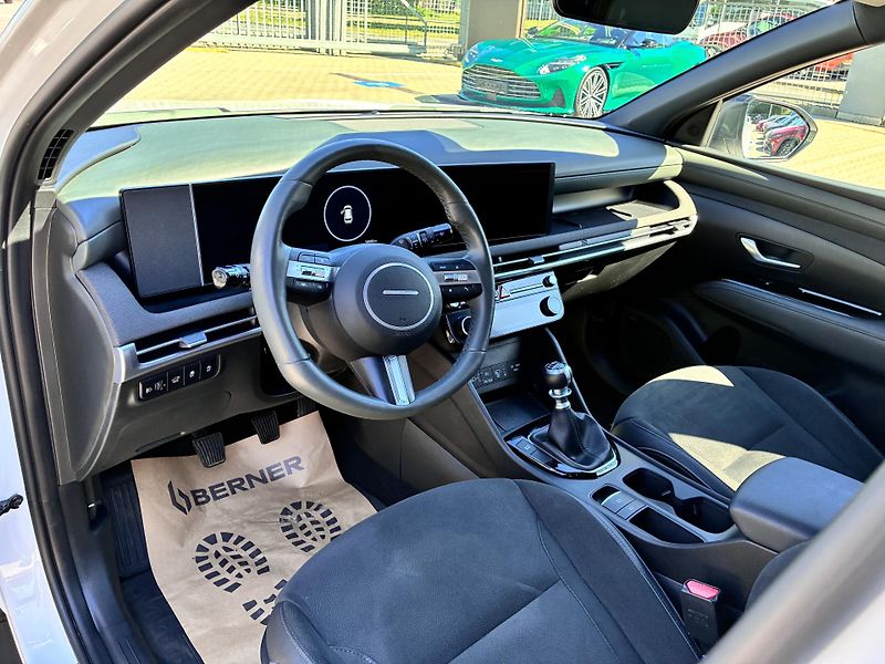 Hyundai Tucson 1.6T-GDi 118kW REZERVACE - fotka 9 z 31
