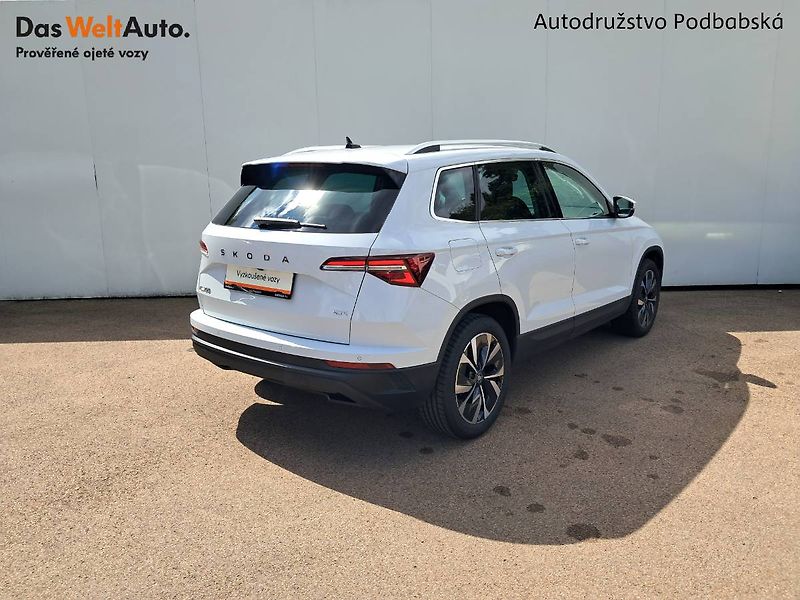 Škoda Karoq (2025) Top SELECTION 2.0 TDI / 110 kW - fotka 2 z 33