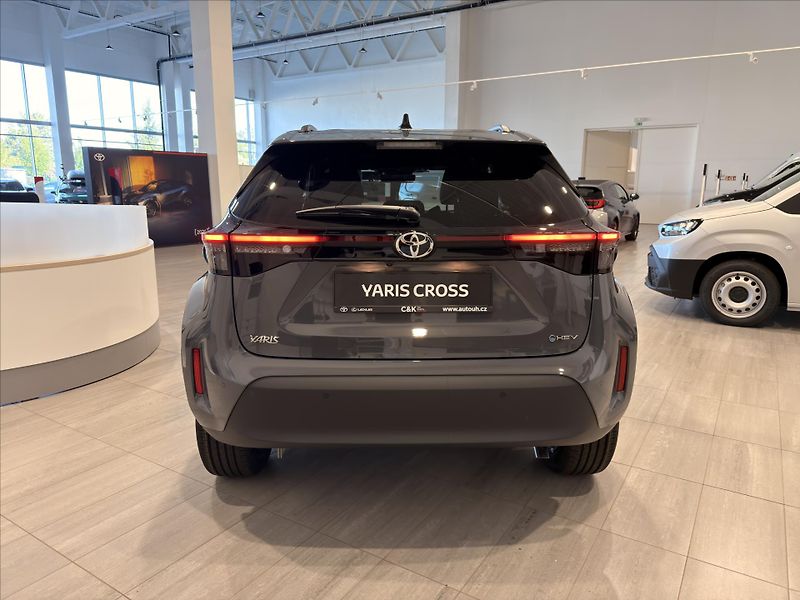 Toyota Yaris Cross (2026) Style  1.5 Hybrid (130k) - fotka 4 z 11