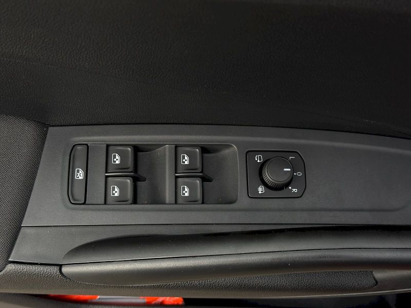 Škoda Fabia (2025) 1.0 TSI 70 kW Selection - fotka 8 z 21