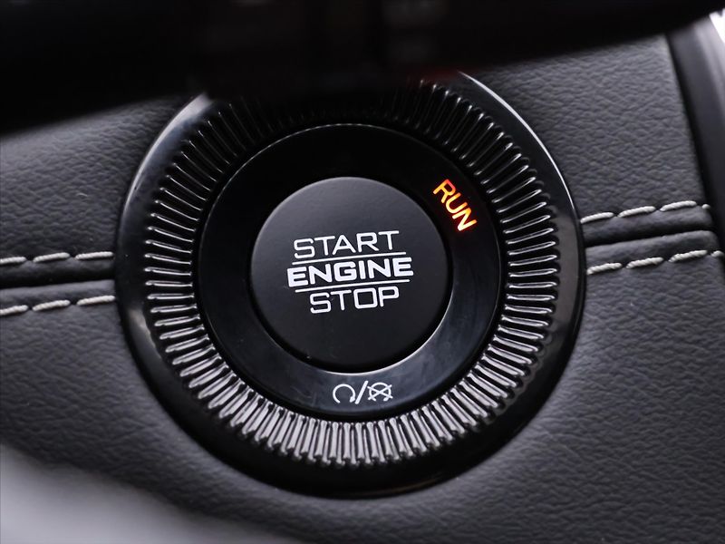 Jeep Compass 1,3 GSE 110kW 80th Anniversary - fotka 20 z 35