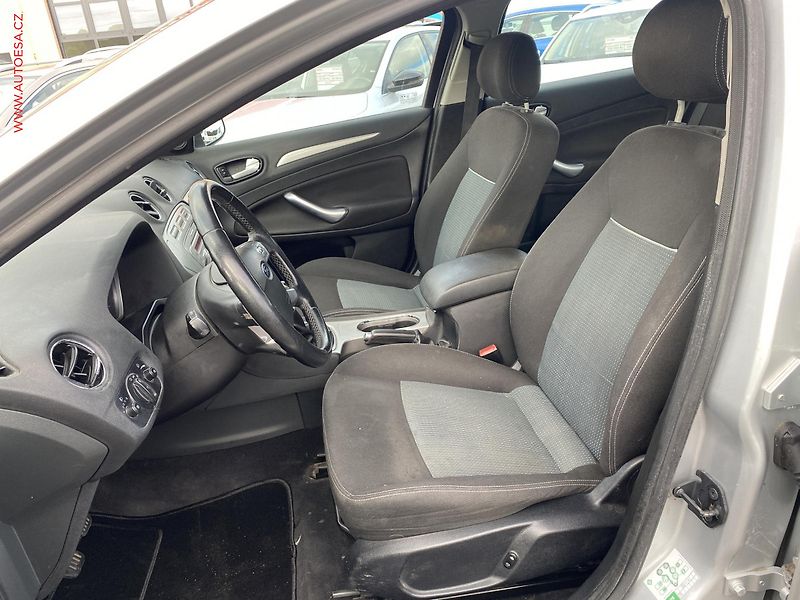 Ford Mondeo (2009) 1.6i, ČR, Trend - fotka 9 z 14