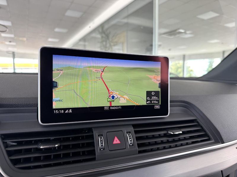 Audi SQ5 3,0TFSI Quattro*KeyLess*Tažné - fotka 21 z 41