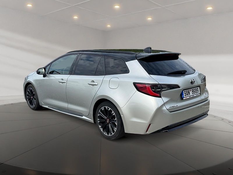 Toyota Corolla (2023) SPORT 1.8HYBRID 72kW TAŽNÉ CZ - fotka 4 z 11