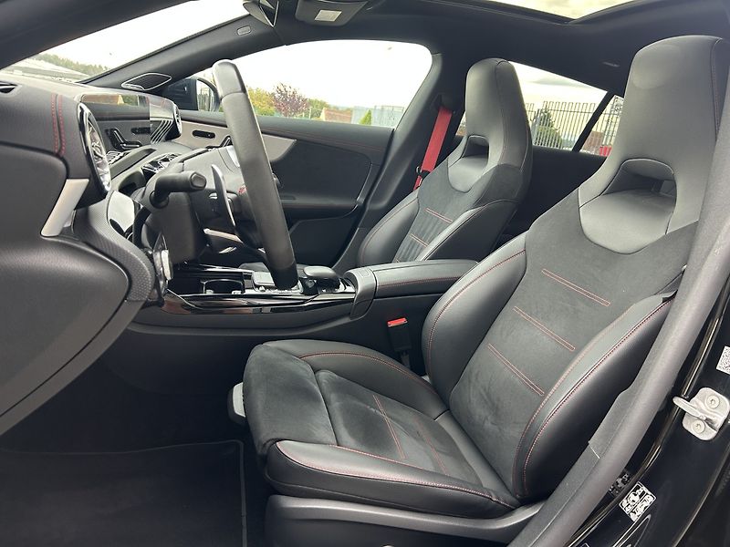 Mercedes-Benz CLA 45 S AMG 4MATIC+ Shooting Brak - fotka 17 z 32