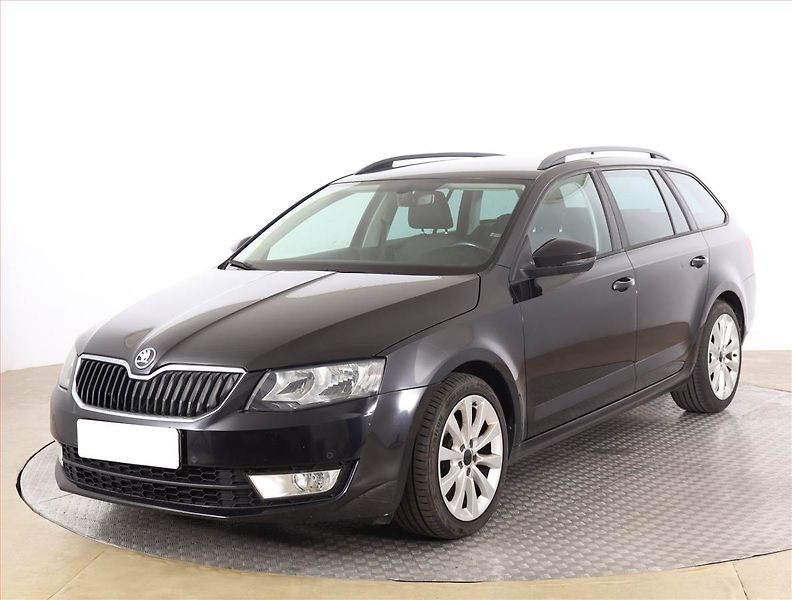 Škoda Octavia (2017) Ambition 1.6 TDI, Navi - fotka 2 z 18