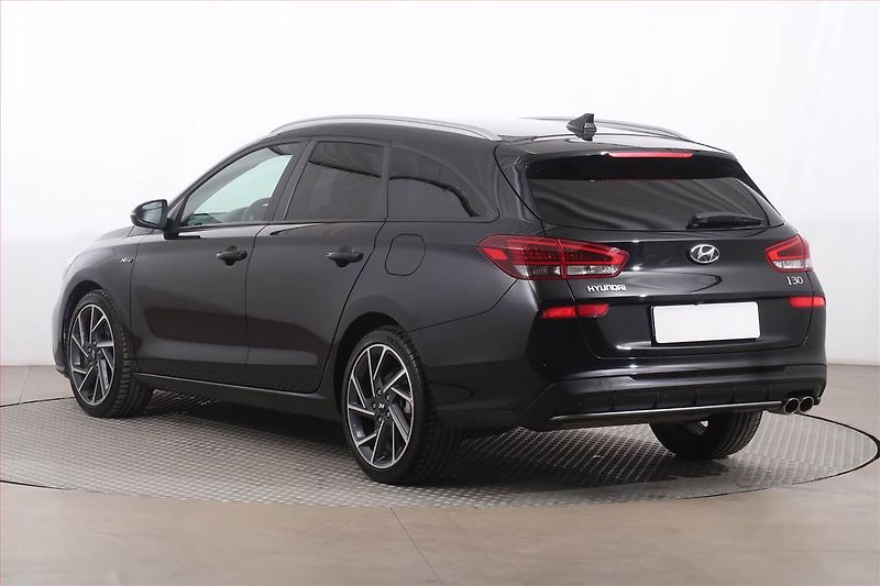 Hyundai i30 (2022) N-Line 1.5 T-GDI MHEV - fotka 4 z 21