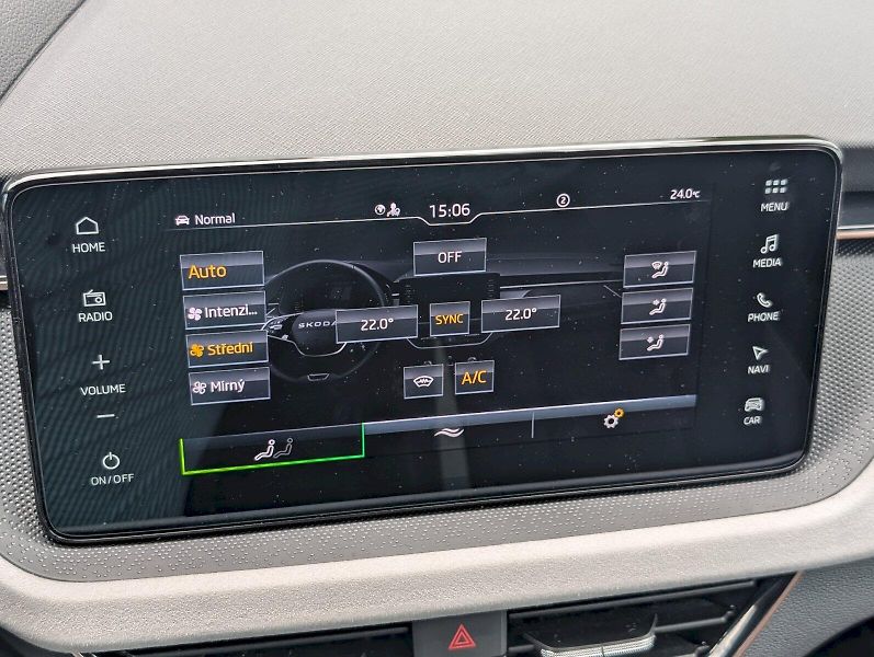 Škoda Kamiq (2025) 1,0 TSI / 85 kW DSG Top Select - fotka 20 z 30