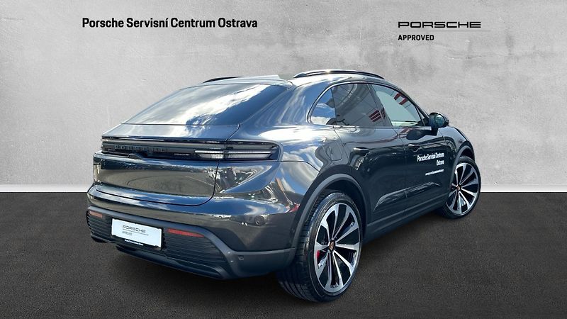 Porsche Macan 4S - fotka 6 z 29