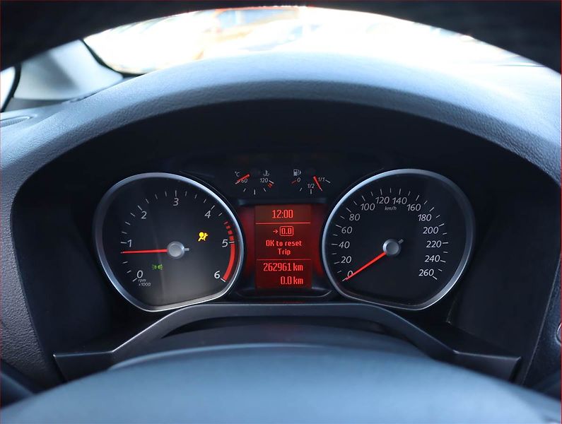 Ford Galaxy (2011) 1.6 TDCi, 7 míst, Navi - fotka 11 z 18