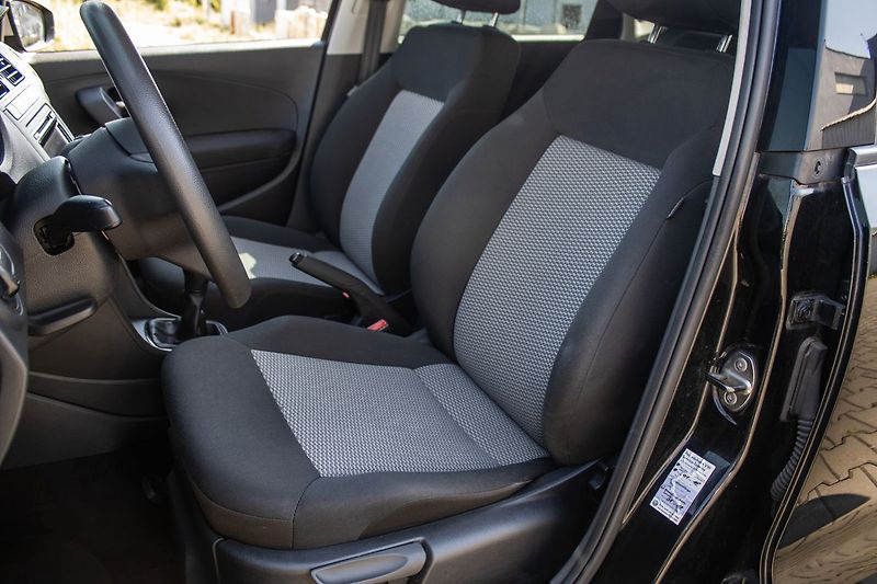 Volkswagen Polo 2012 44kW MT/5 - fotka 11 z 17