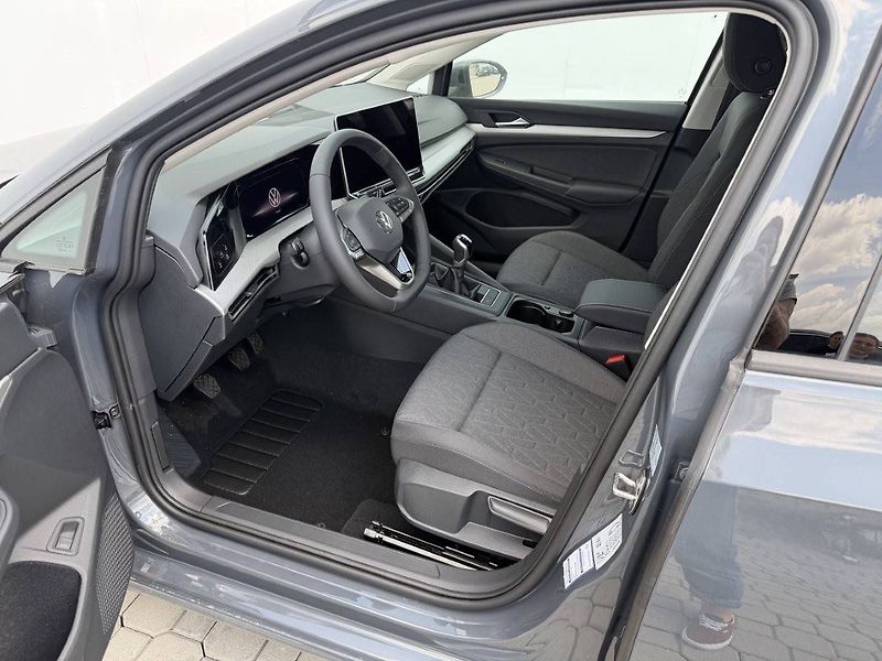 Volkswagen Golf (2026) People 6G 1,5TSI - fotka 5 z 7