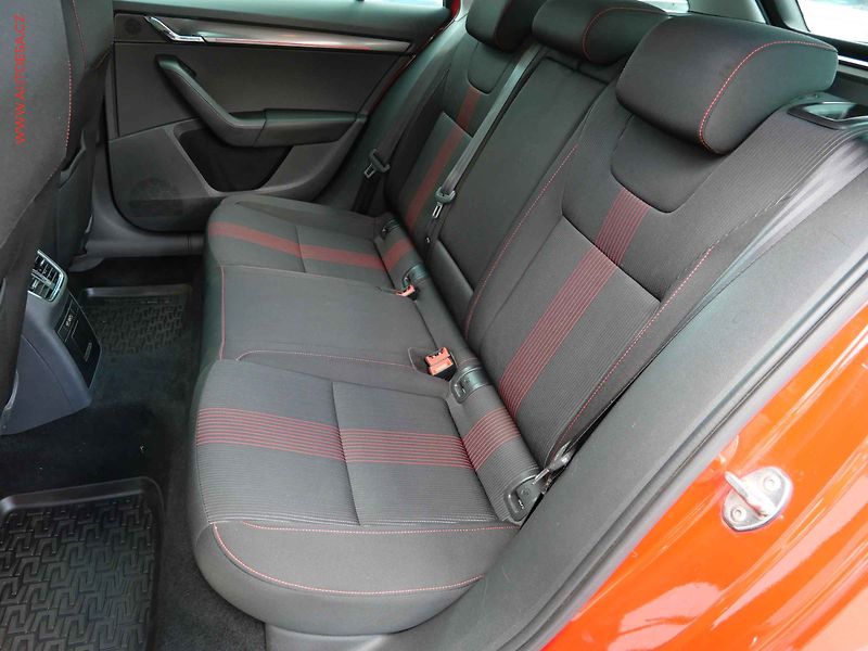 Škoda Octavia (2017) 2.0 TDi 4x4, ČR, Style, DSG - fotka 10 z 24