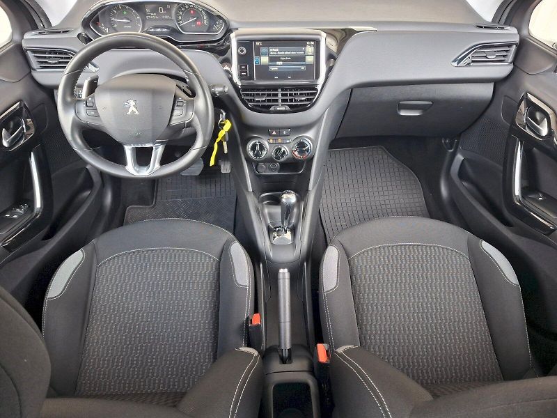 Peugeot 208 (2016) ALLURE Automat 1,2i 60kW - fotka 5 z 35