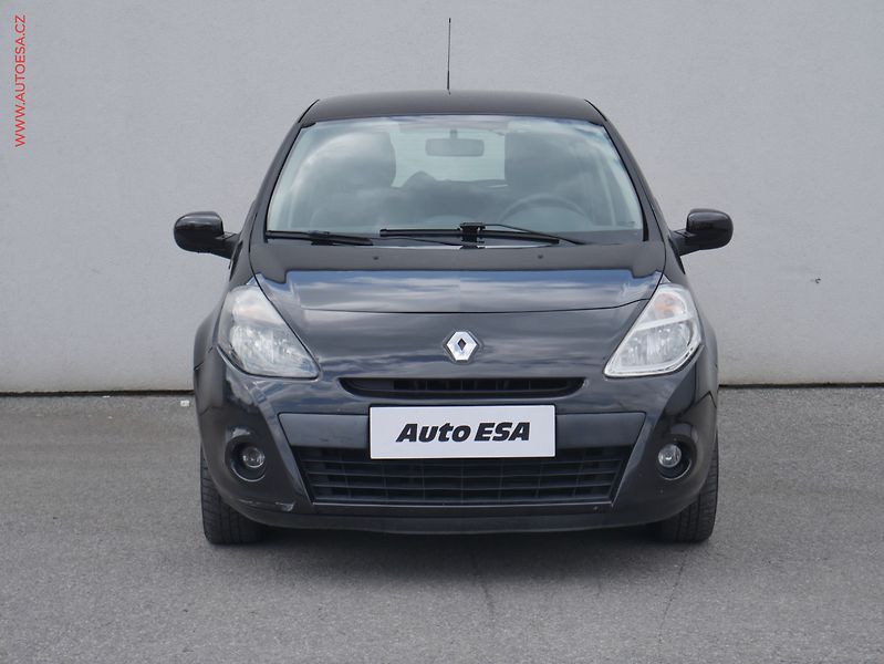 Renault Clio (2011) 1.2i, AC, temp - fotka 2 z 18