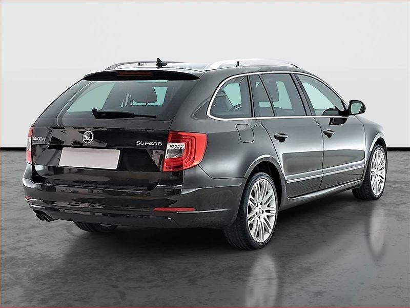 Škoda Superb (2014) 2.0 TDI, Automat, Kůže - fotka 5 z 23