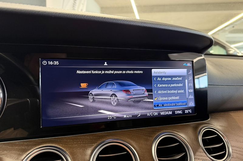 Mercedes-Benz Třídy E (2018) E 200d Exclusive - fotka 73 z 103