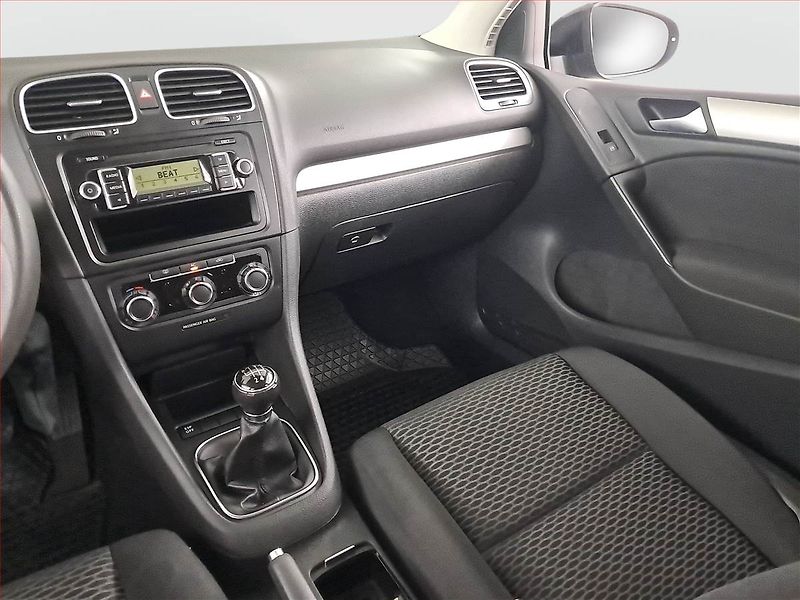 Volkswagen Golf (2009) 1.4 16V - fotka 8 z 15