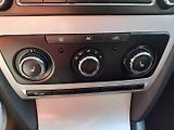 Škoda Octavia (2013) KOMBI 1.4 TSI AMBIENTE - náhled 11