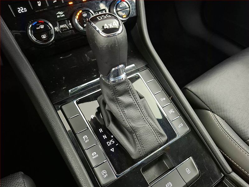 Škoda Superb (2020) Laurin&Klement 2.0 TDI - fotka 15 z 25