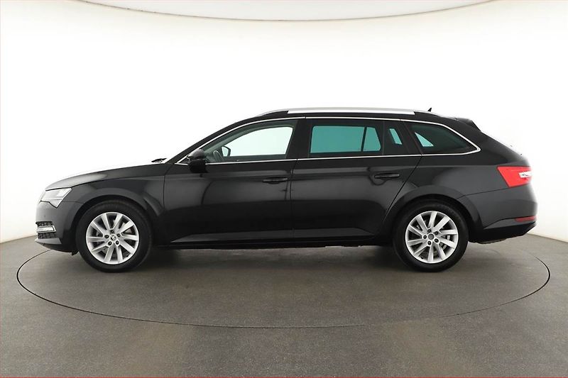 Škoda Superb (2024) Style 1.5 TSI - fotka 3 z 19