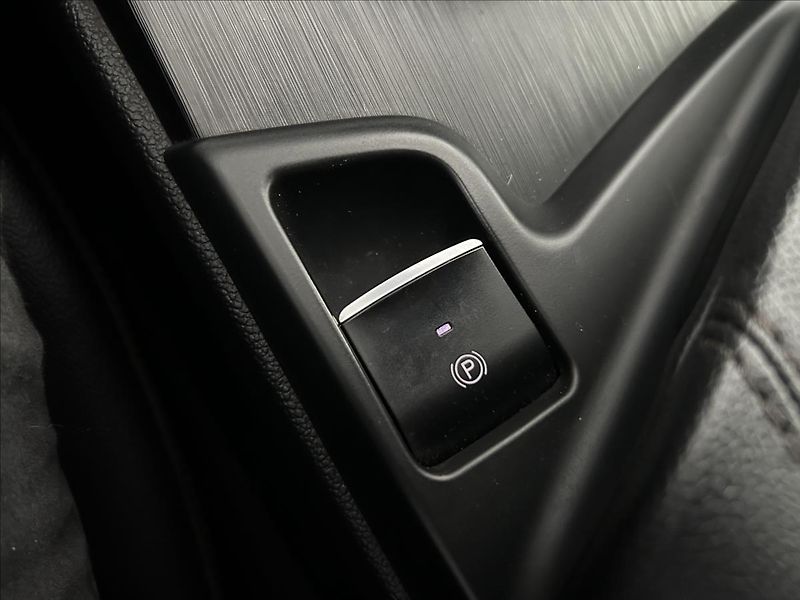 Alfa Romeo Stelvio 2,2   JTD 132kW,AUTOMAT,SERVIS - fotka 24 z 30