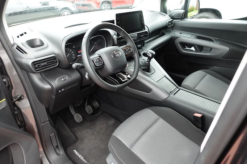 Toyota ProAce City Verso 1.5 D4-D 130 - 6 MT Long 5D Fa - fotka 11 z 32