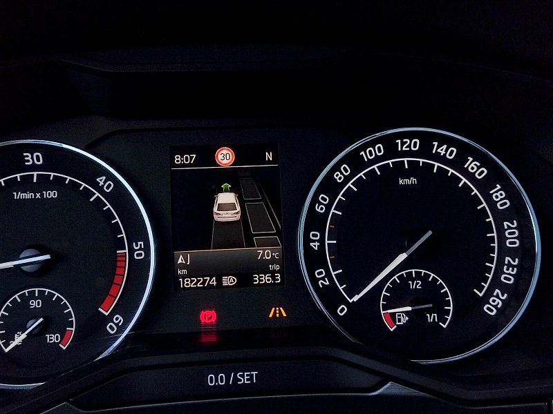 Škoda Superb (2018) Combi Style  Plus 2,0 Tdi 110 - fotka 9 z 46