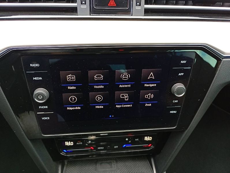 Volkswagen Passat (2021) 2.0 TDI DSG Elegance tažné MAT - fotka 6 z 34