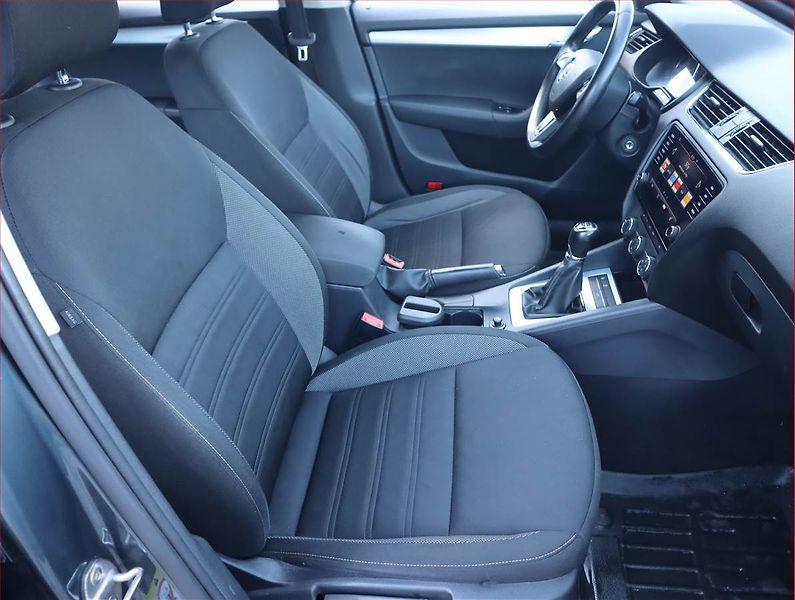 Škoda Octavia (2018) 2.0 TDI, Navi, Tempomat - fotka 9 z 18