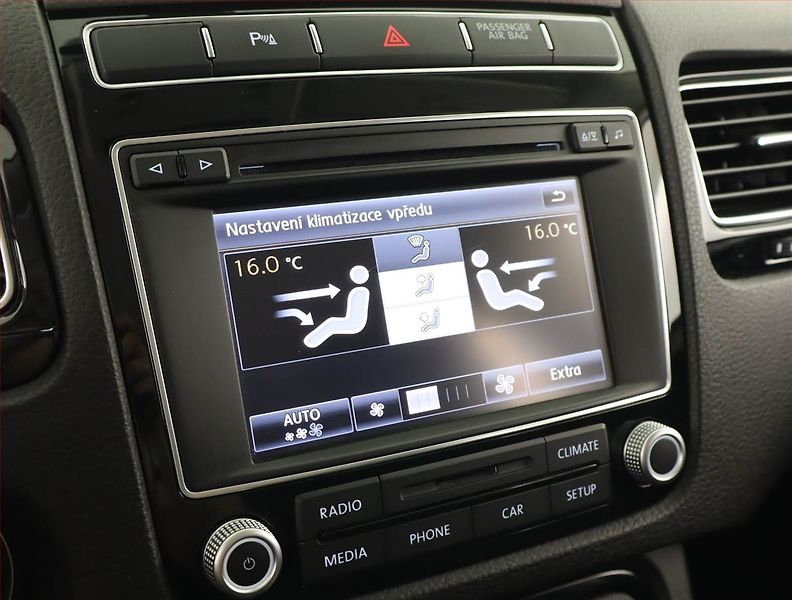 Volkswagen Touareg (2016) 3.0 TDI, 4X4, Automat - fotka 23 z 24