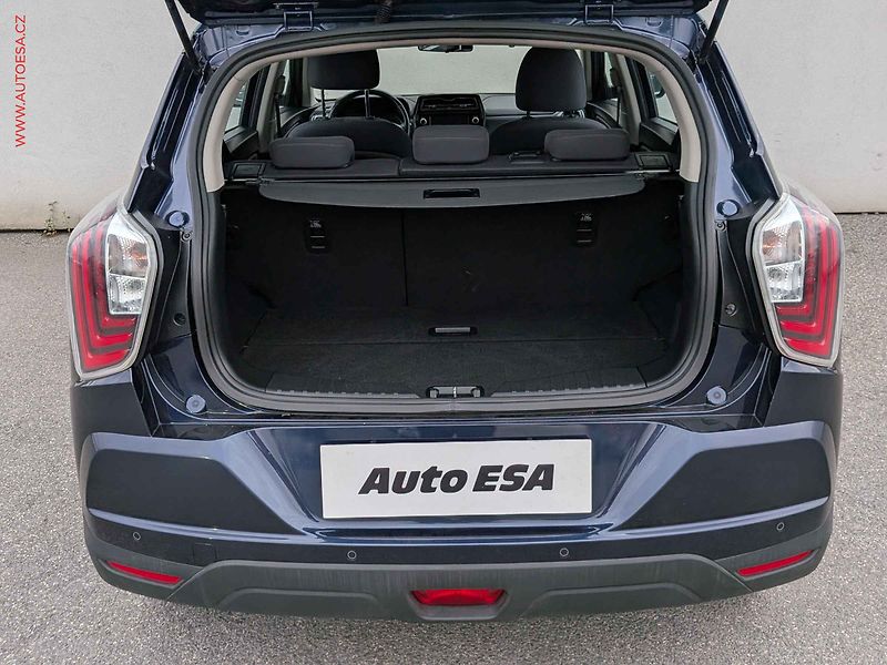 SsangYong Tivoli (2023) 1.5T, ČR, AC, tempo, kamera - fotka 7 z 15
