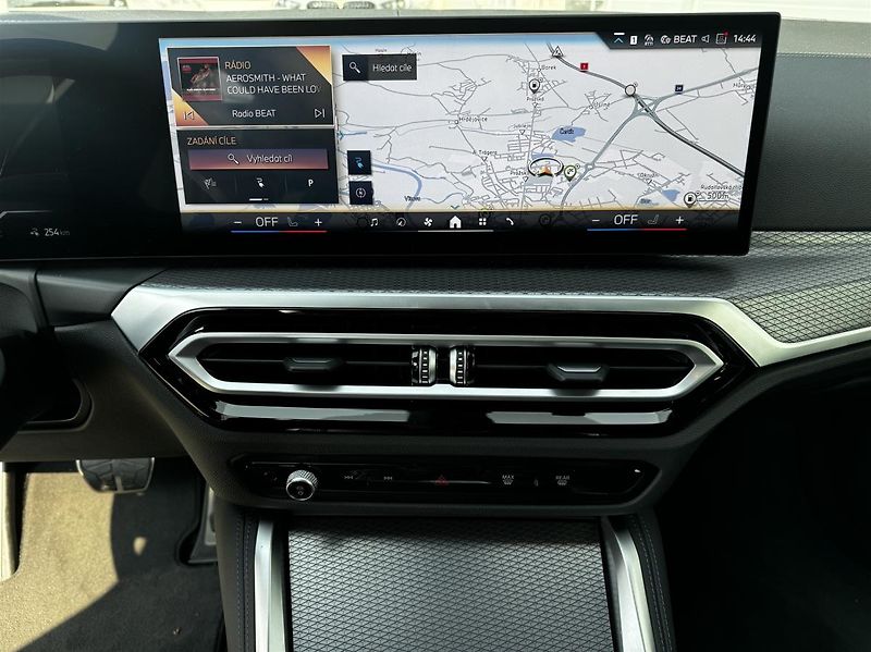 BMW i4 eDrive40 - fotka 11 z 13