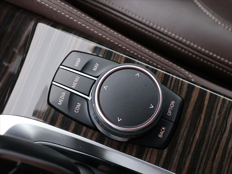 BMW Řada 6 3,0 630d Xdrive 195kW CZ DPH M - fotka 28 z 42
