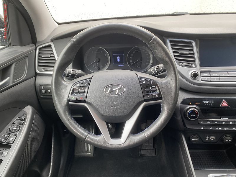 Hyundai Tucson (2015) 1.6 GDi, Navi, kamera, +kola - fotka 11 z 18