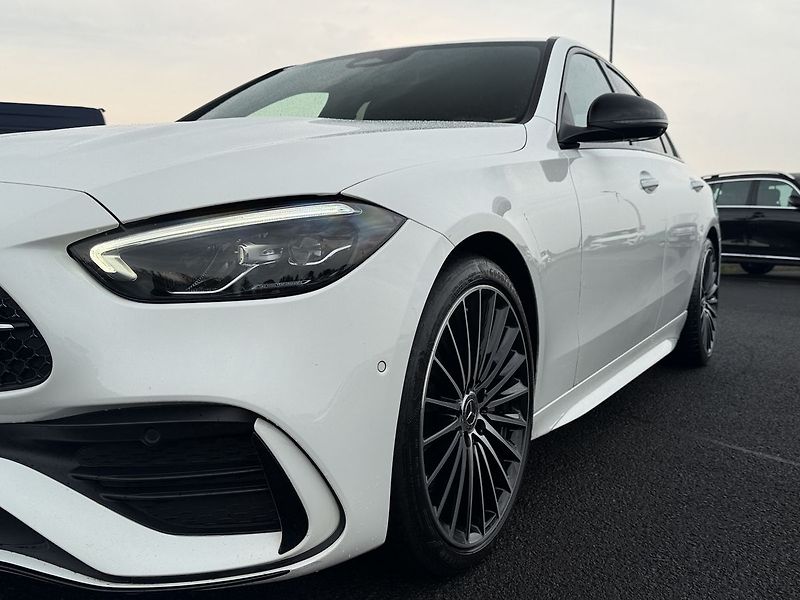 Mercedes-Benz Třídy C 220 d 4MATIC - fotka 9 z 35