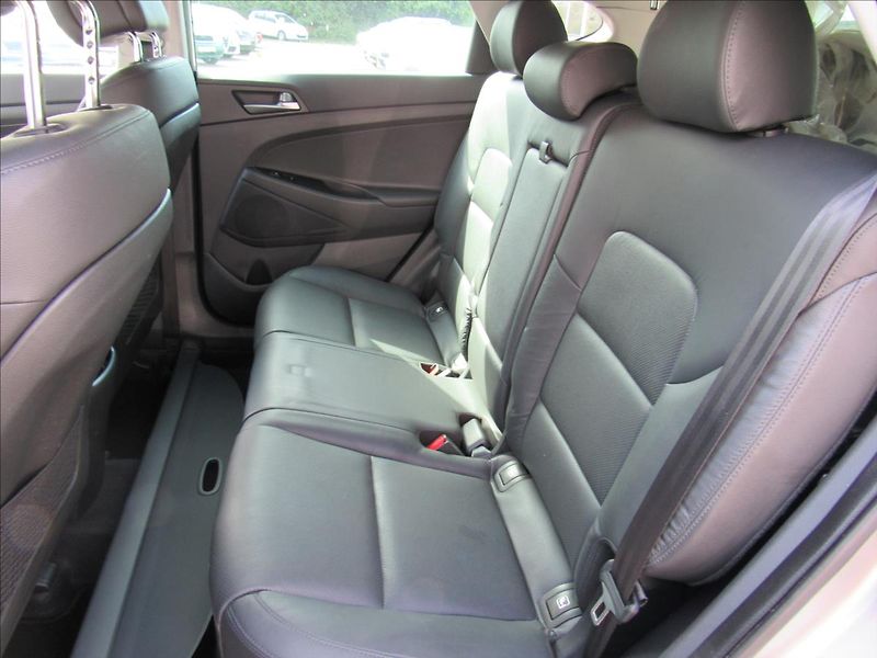 Hyundai Tucson 1,6 GDi 97kW Premium - fotka 10 z 32