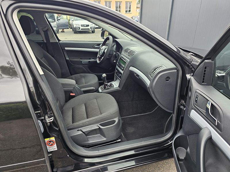 Škoda Octavia 1.2 TSI 77kW,SENZORY,VÝHŘEVY - fotka 30 z 43